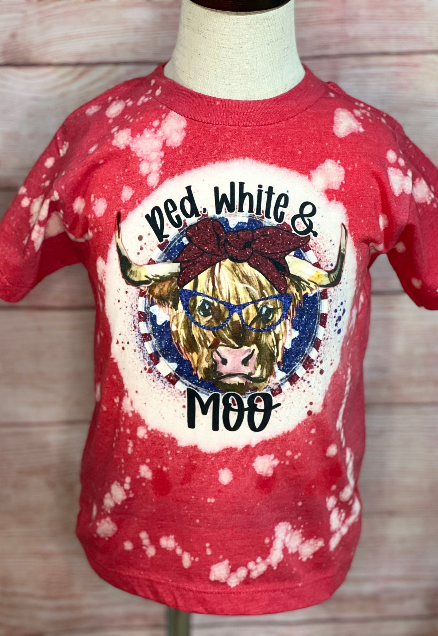 Red white and moo tee