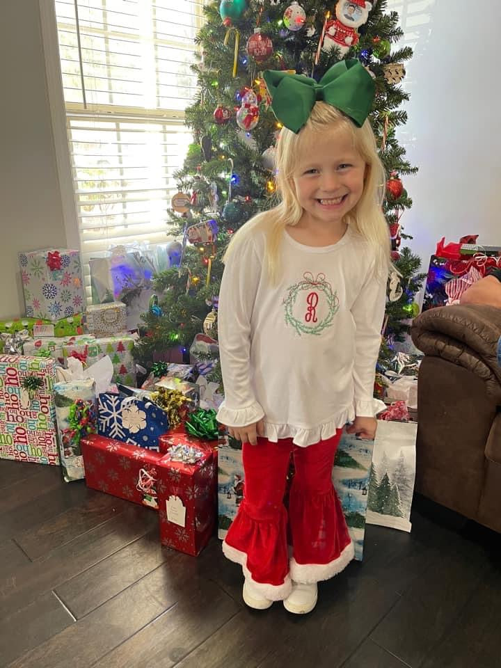 Christmas Wreath embroidered tee